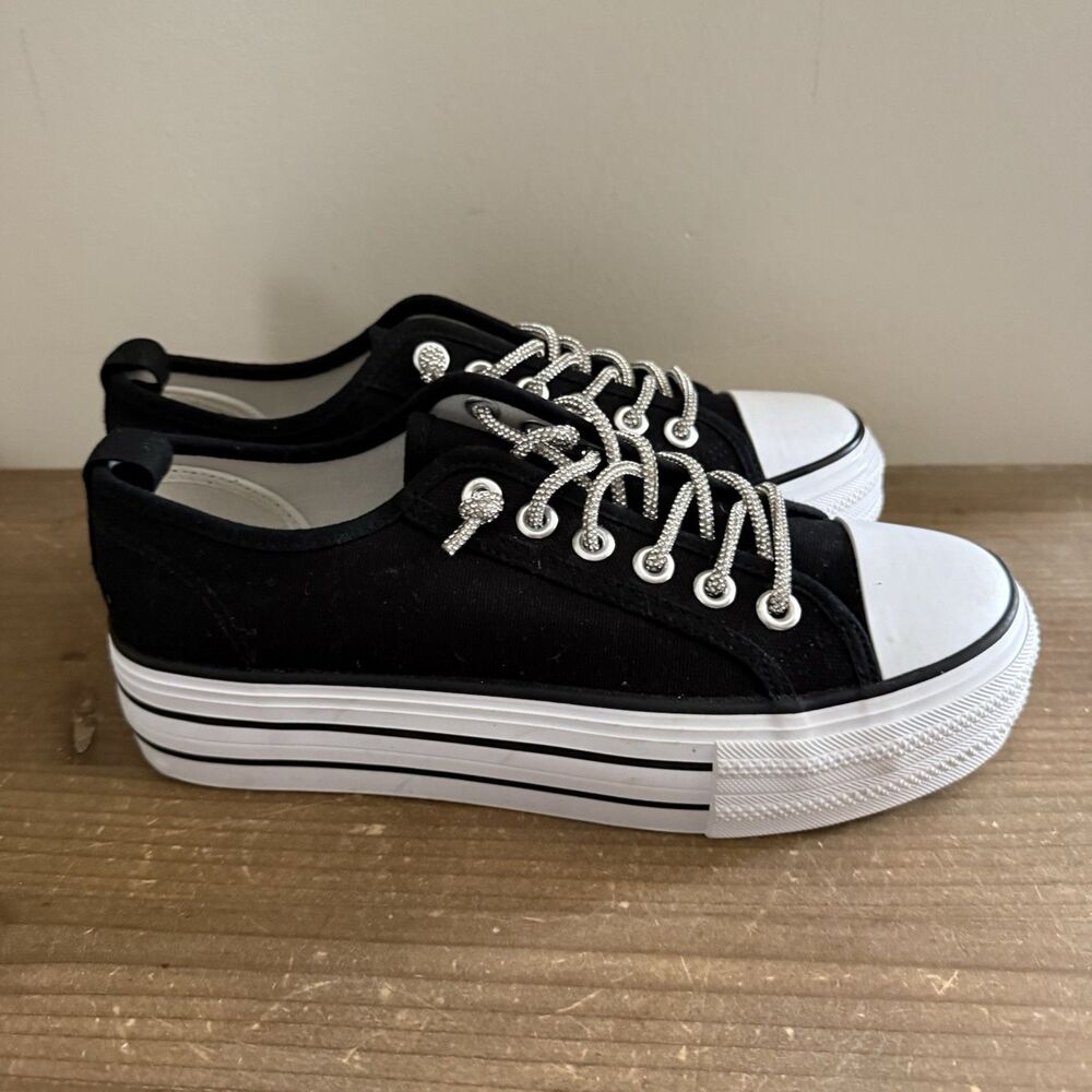Yoki Women's Black Canvas Platform Sneakers Hot Topic New Size 9